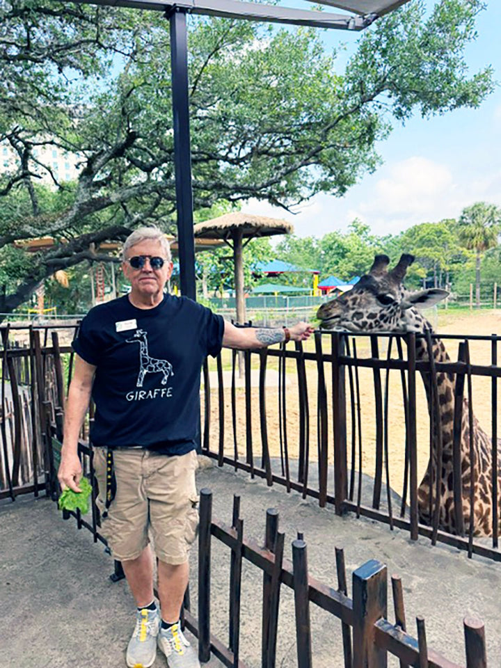 Giraffe - Classic Tee - LoFi Animal Shirts